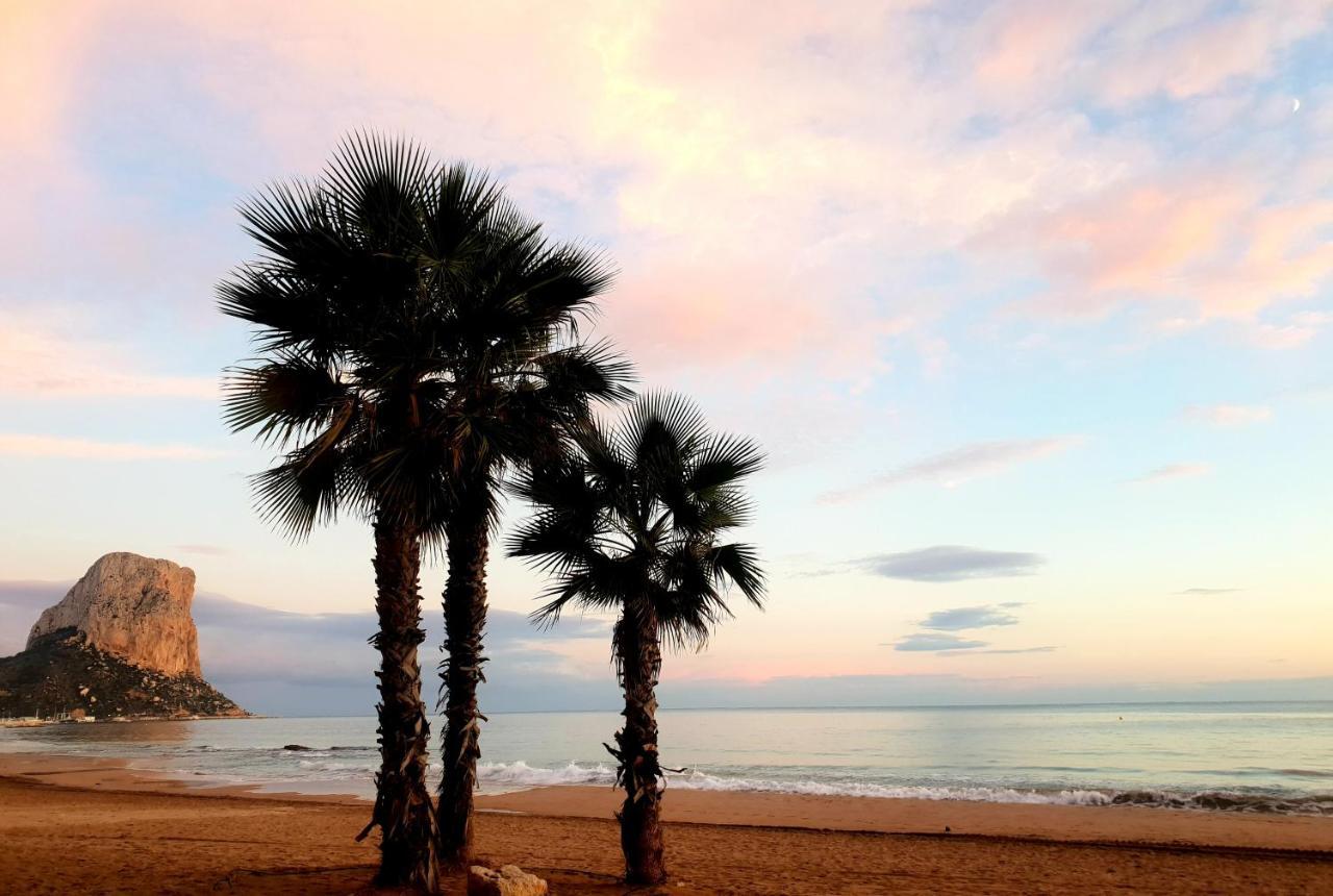 By The Beach Calp Extérieur photo
